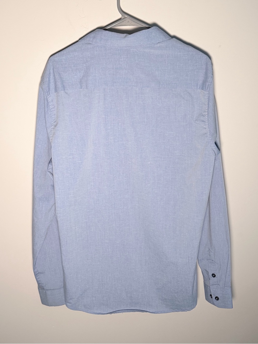 Croft & Barrow Light Blue Long-Sleeve Dress Shirt with Contrast Plaid Collar - Picture 5 of 8